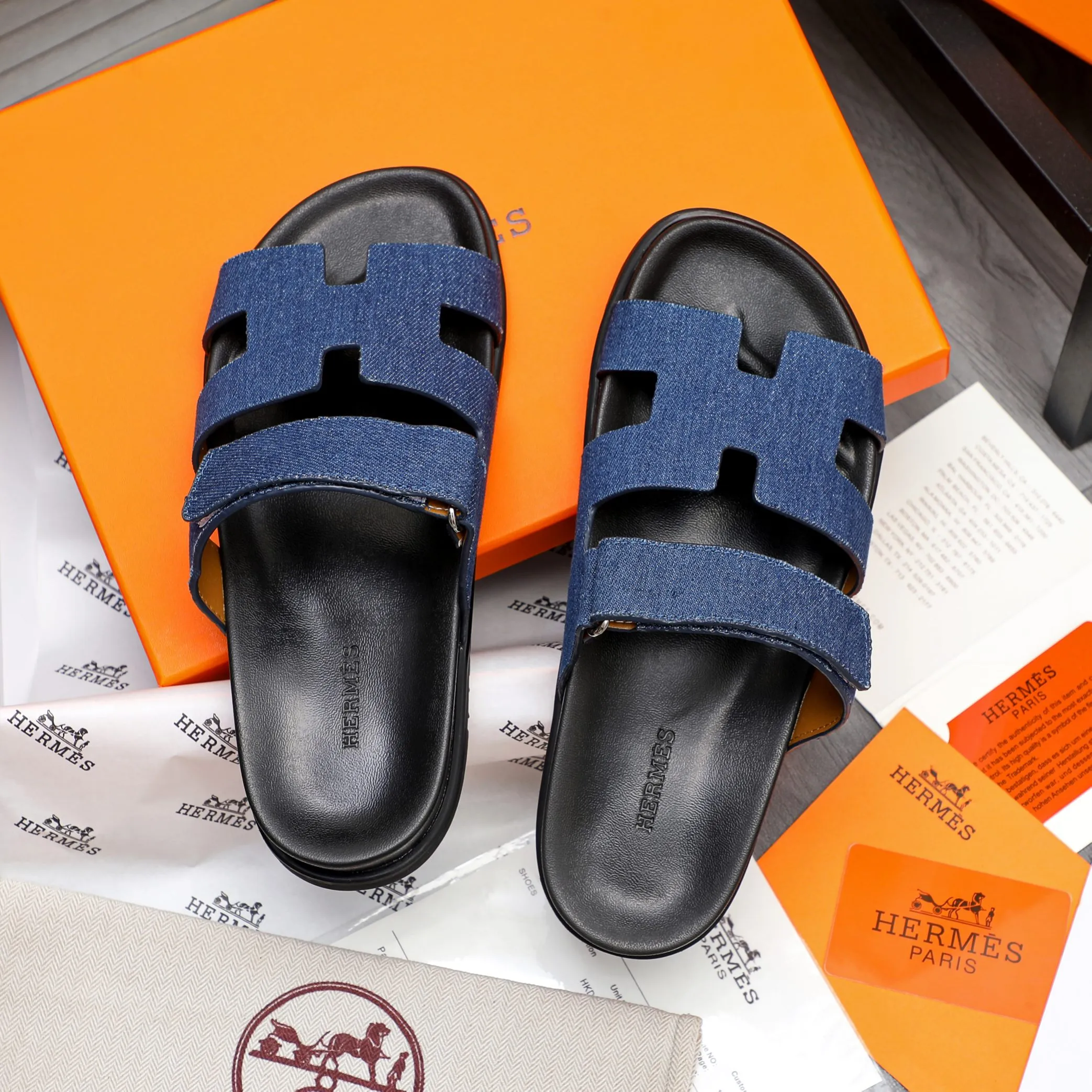 Men's shoes 💰340 Product trademark: Hermes "Hermes" Couple's slippers Regular size: 36-46 Product material: Selected breathable denim upper, microfiber lining, original outsole